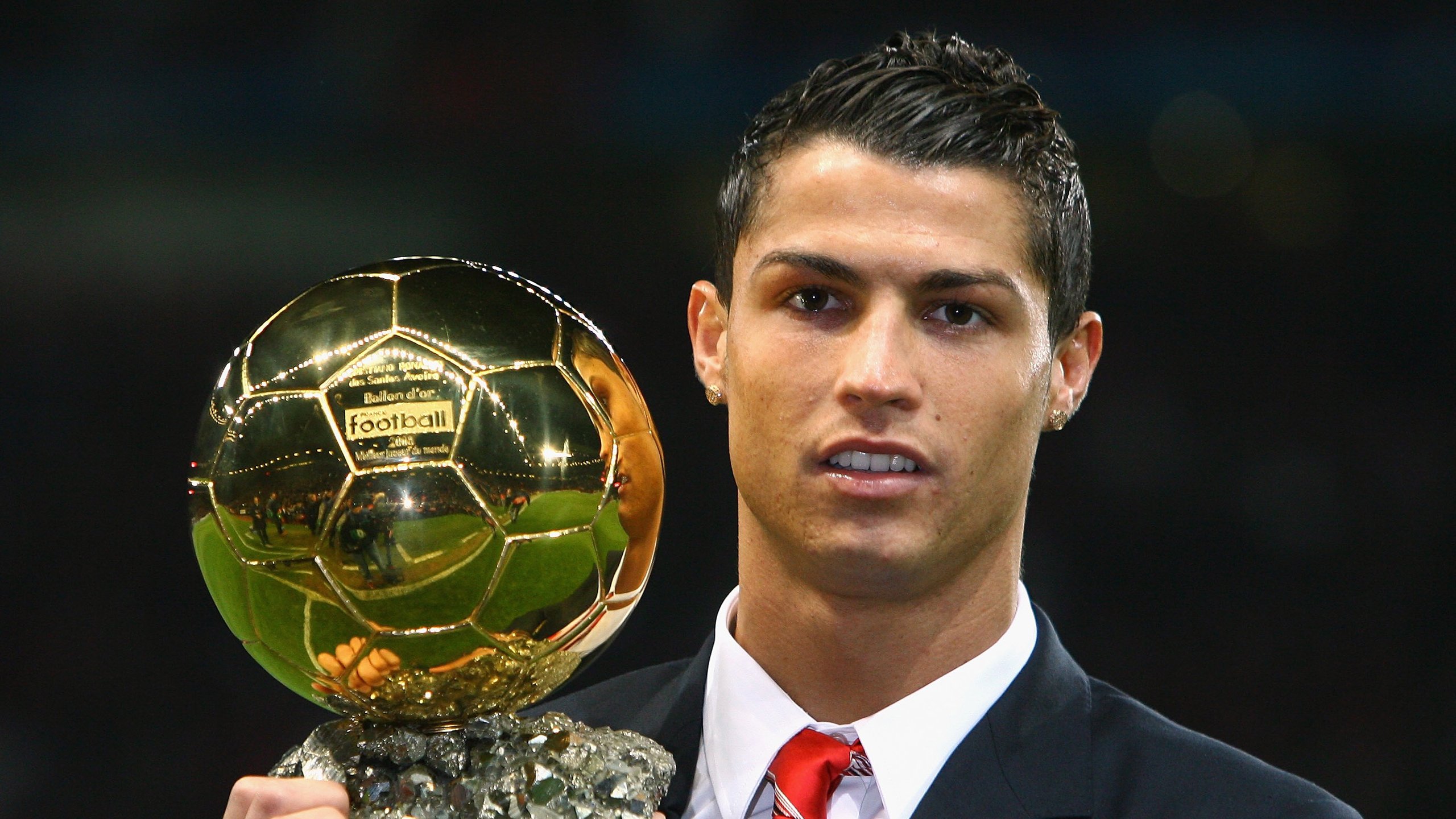 弗朗索瓦·霍尔茨豪伊泽:作为南非队的核心传球手,他的每次决策至关重要